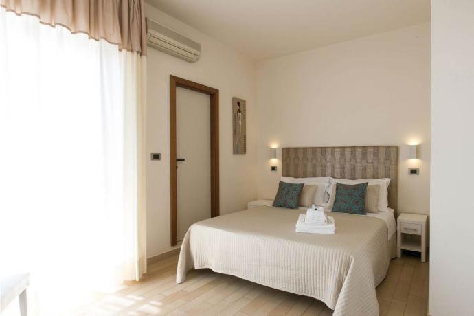 Hotel Soraya - Spiaggia Sawasdee Riccione Extérieur photo
