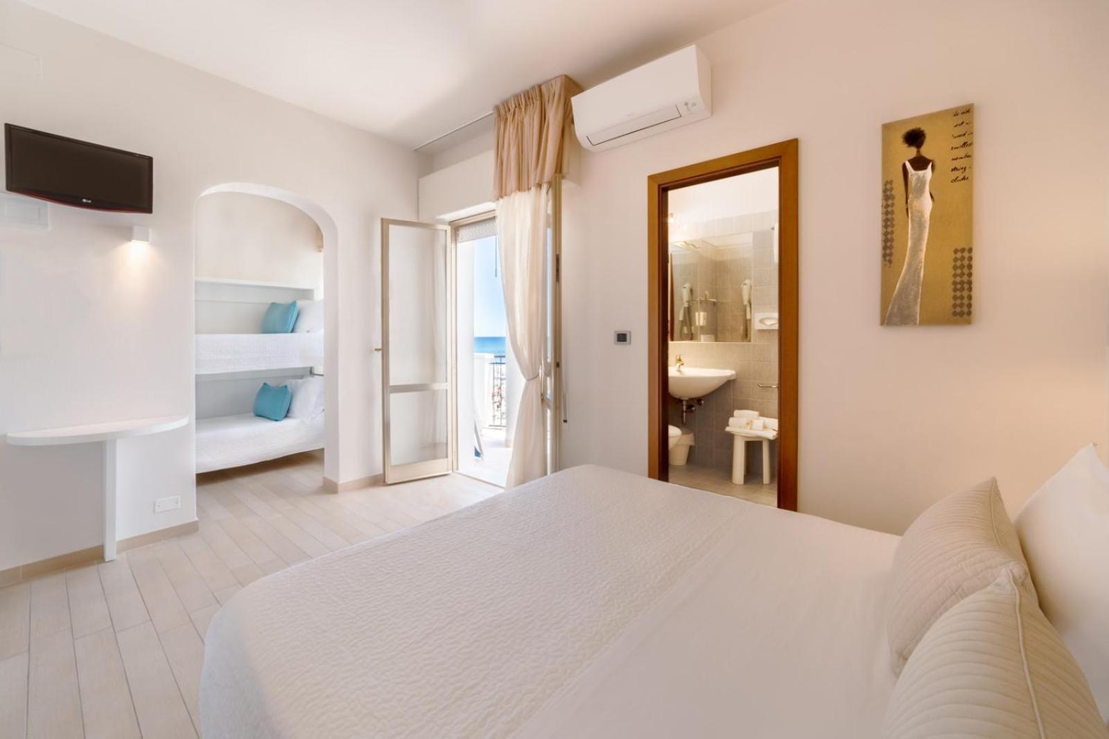 Hotel Soraya - Spiaggia Sawasdee Riccione Extérieur photo